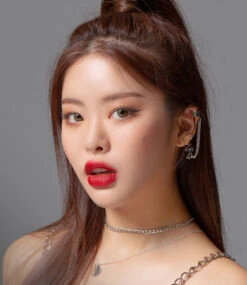 LensMe Make Look Zinnibe Brown -Contact Lens Shop LensMe Make Look Zinnibe Brown model 07 c1defda3 5247 471c b8b4 cecc2c07d628